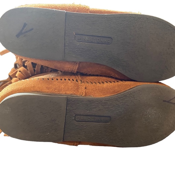 Minnetonka brown suede fringe three row tassel boot moccasin - Picture 11 of 15